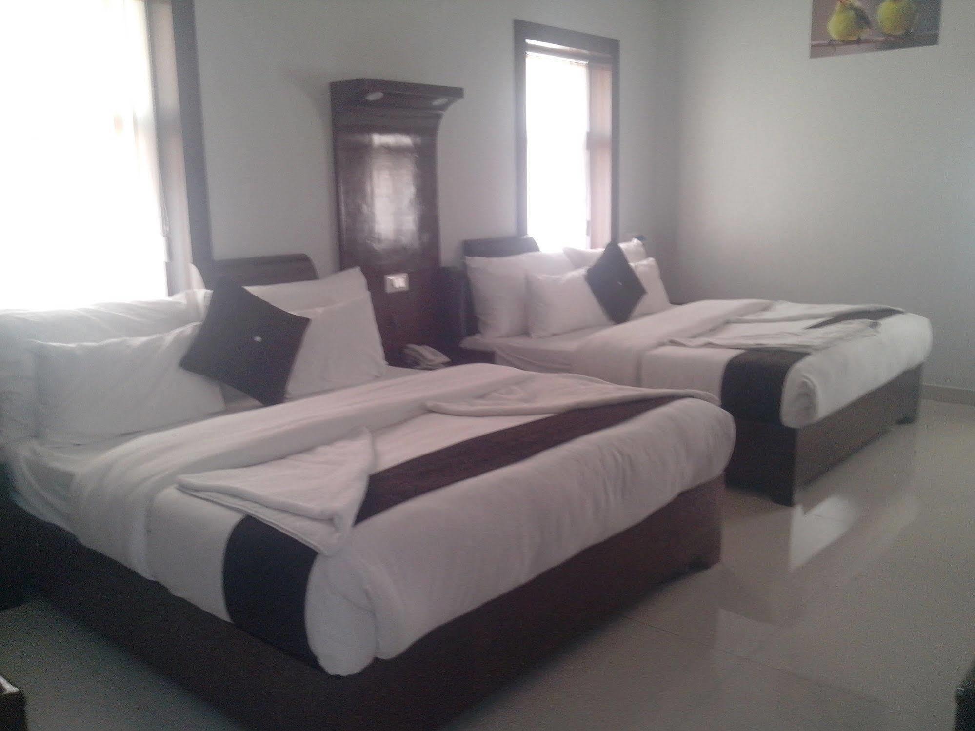 Hotel Krishna Ji Haridwār Exterior foto